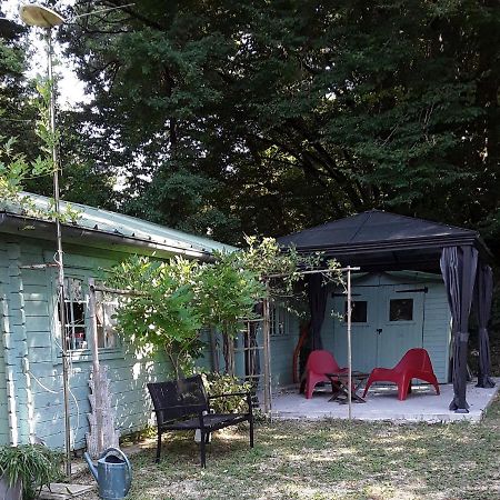 Le Chalet De La Grenouille Verte Tursac Eksteriør bilde